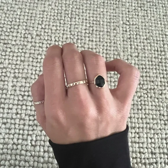 Bluboho black onyx mood ring Sz 6. Worn once. 14k yellow gold. Excellent cond’n! - Picture 7 of 10
